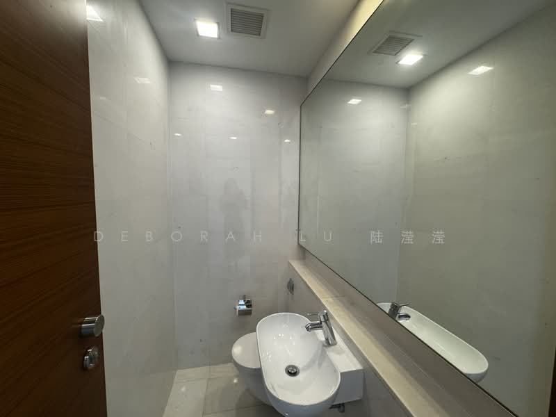 Saint Thomas Suites, 33 St Thomas Walk, 4 Bedrooms, 2,013 sqft, Condominium For Rent, by Deborah Lu 陆滢滢, 500204681 - Bathroom - PropertyGuru.com.sg