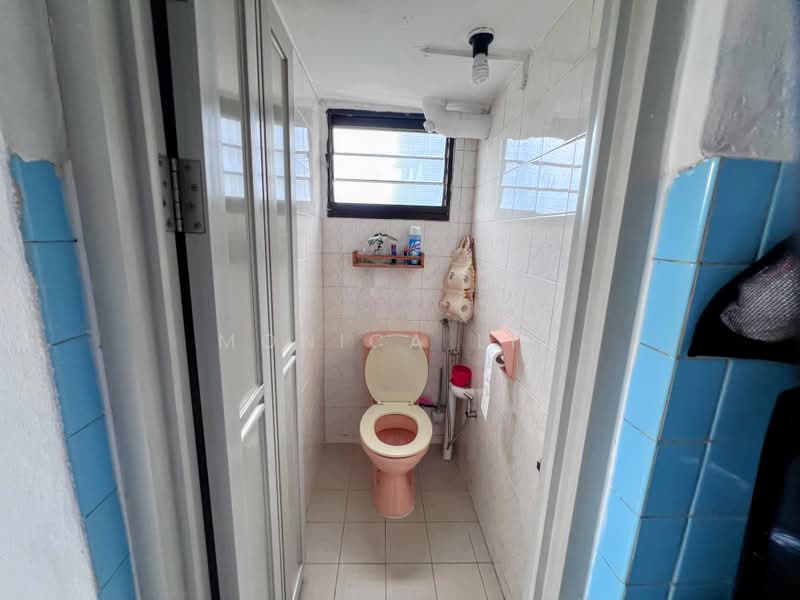 98 Whampoa Drive, 98 Whampoa Drive, 2 Bedrooms, 818 sqft, HDB Flat For Sale, by Monica Lim, 500204687 - Bathroom - PropertyGuru.com.sg