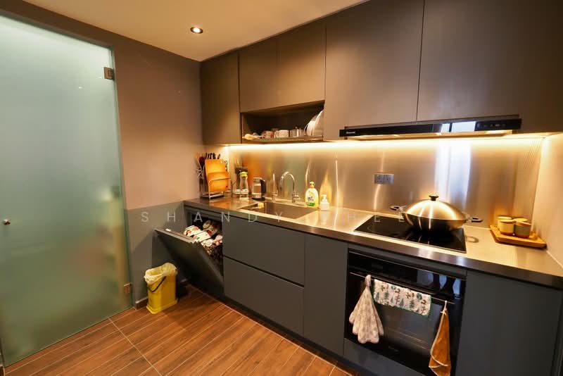 Regent Heights, 56 Bukit Batok East Avenue 5, 3 Bedrooms, 1,023 sqft, Condominium For Sale, by Shandy Phee, 500204691 - Kitchen - PropertyGuru.com.sg