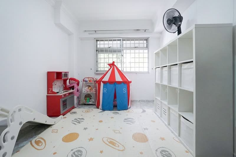 415 Woodlands Street 41, 415 Woodlands Street 41, 3 Bedrooms, 1,108 sqft, HDB Flat For Sale, by Zameer Serlan, 500204708 - Common Room 1 - PropertyGuru.com.sg