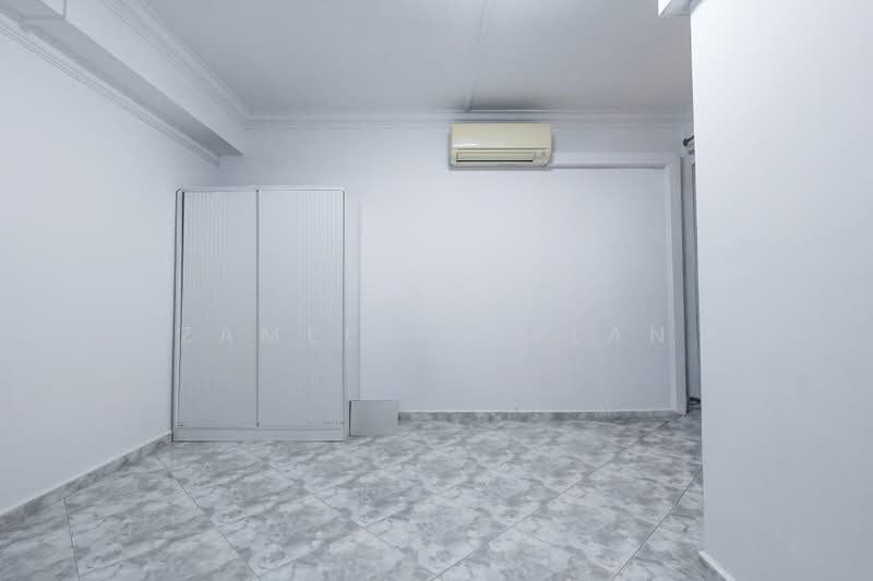 415 Woodlands Street 41, 415 Woodlands Street 41, 3 Bedrooms, 1,108 sqft, HDB Flat For Sale, by Zameer Serlan, 500204708 - Master Room - PropertyGuru.com.sg