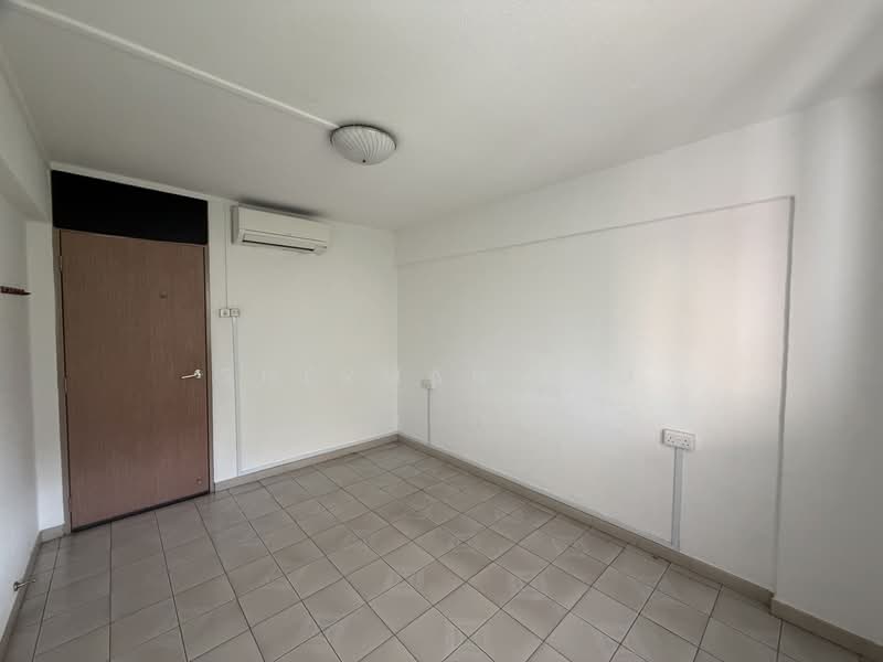122 Yishun Street 11, 122 Yishun Street 11, 3 Bedrooms, 980 sqft, HDB Flat For Sale, by Sherman Lim, 500204723 - Common2 - PropertyGuru.com.sg