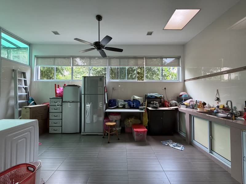 Corporation walk, , 6 Bedrooms, 3,502 sqft, Semi-Detached House For Sale, by Clive Cheong, 500204727 - Kitchen - PropertyGuru.com.sg