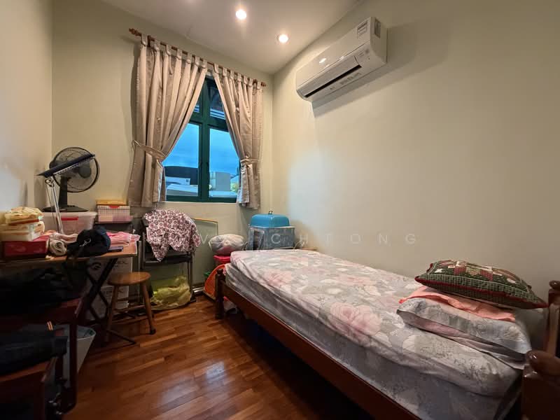 Corporation walk, , 6 Bedrooms, 3,502 sqft, Semi-Detached House For Sale, by Clive Cheong, 500204727 - Bedroom - PropertyGuru.com.sg