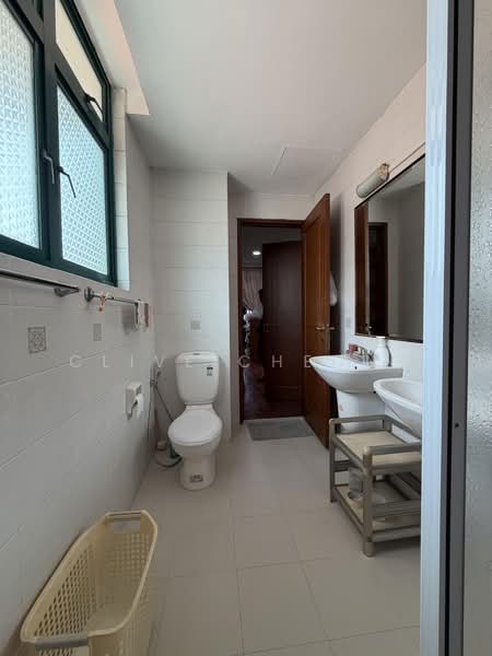 Corporation walk, , 6 Bedrooms, 3,502 sqft, Semi-Detached House For Sale, by Clive Cheong, 500204727 - Bathroom - PropertyGuru.com.sg