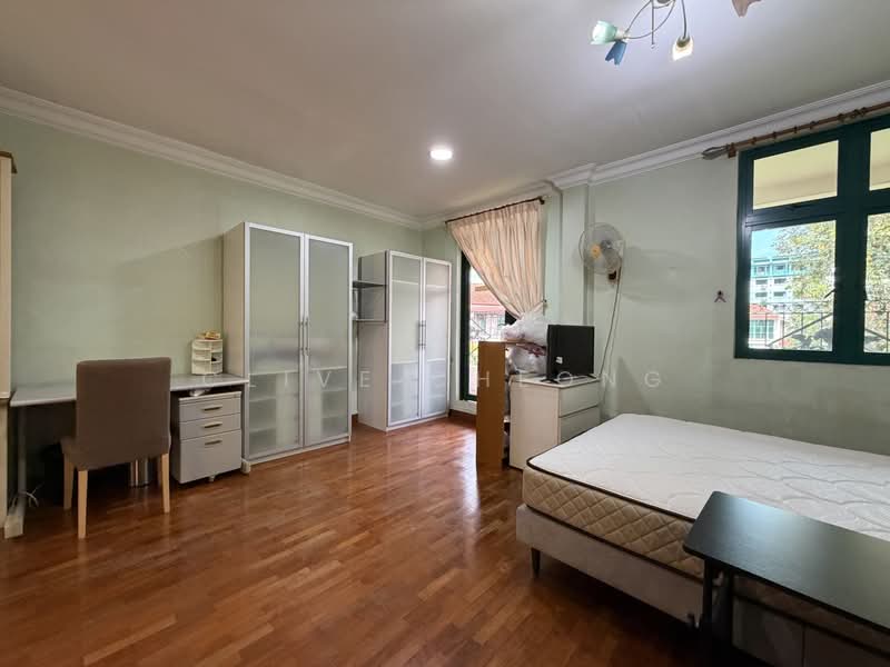 Corporation walk, , 6 Bedrooms, 3,502 sqft, Semi-Detached House For Sale, by Clive Cheong, 500204727 - Bedroom - PropertyGuru.com.sg