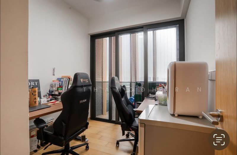Midwood, 10 Hillview Rise, 4 Bedrooms, 1,259 sqft, Condominium For Sale, by Ramu Thamodharan, 500204728 - Study - PropertyGuru.com.sg