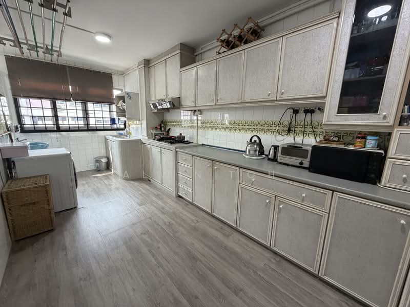 319 Woodlands Street 31, 319 Woodlands Street 31, 3 Bedrooms, 1,109 sqft, HDB Flat For Sale, by Alvin Toh, 500204732 - Kitchen - PropertyGuru.com.sg