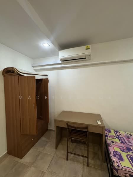 406 Woodlands Street 41, 406 Woodlands Street 41, Room Rental, 120 sqft, HDB Flat For Rent, by Madelyne Kok, 500204739 - Bedroom - PropertyGuru.com.sg