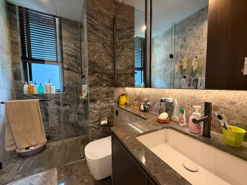 Leedon Green, 28 Leedon Heights, 4 Bedrooms, 1,496 sqft, Condominium For Sale, by Alan Yeo, 500204751 - Bathroom - PropertyGuru.com.sg
