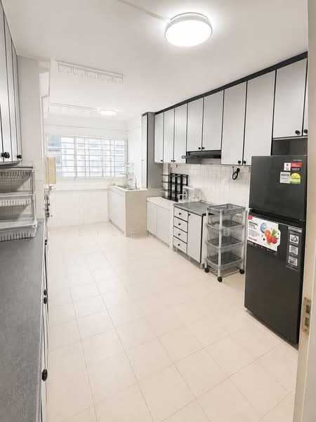469 Tampines Street 44, 469 Tampines Street 44, 2 Bedrooms, 796 sqft, HDB Flat For Rent, by Eileen Au, 500204757 - Kitchen - PropertyGuru.com.sg