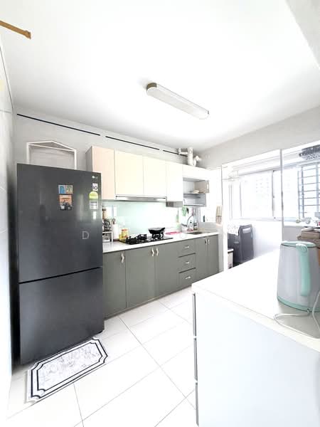377A Hougang Street 32, 377A Hougang Street 32, 3 Bedrooms, 1,012 sqft, HDB Flat For Sale, by Dan Soon, 500204765 - Kitchen - PropertyGuru.com.sg