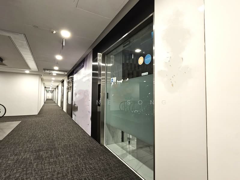 TripleOne Somerset, 111 Somerset Road, Orchard / River Valley, 1,001 sqft, Medical For Sale, by Irene Song, 500204768 - Corridor - CommercialGuru.com.sg