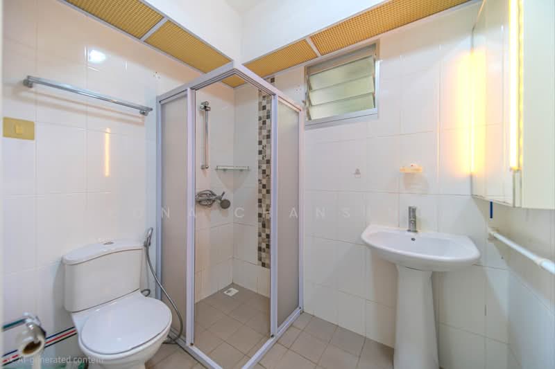 490B Choa Chu Kang Avenue 5, 490B Choa Chu Kang Avenue 5, 2 Bedrooms, 732 sqft, HDB Flat For Sale, by Leona Chansingh, 500204777 - Bathroom - PropertyGuru.com.sg