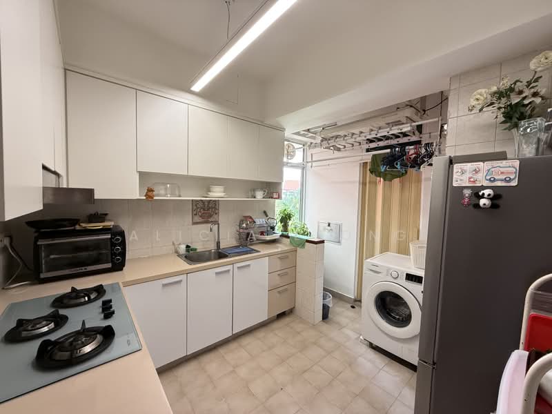 Sunrise Gardens, 51 Sunrise Gardens, Seletar / Yio Chu Kang, 2 Bedrooms, 893 sqft, Condominium For Sale, by Alicia Leong, 500204782 - Kitchen - PropertyGuru.com.sg