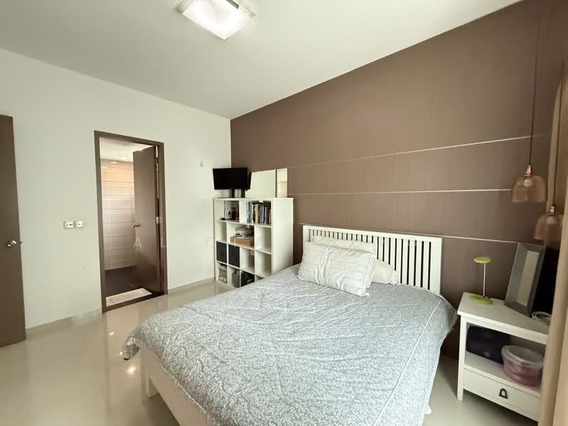 Sunrise Gardens, 51 Sunrise Gardens, Seletar / Yio Chu Kang, 2 Bedrooms, 893 sqft, Condominium For Sale, by Alicia Leong, 500204782 - Bedroom - PropertyGuru.com.sg