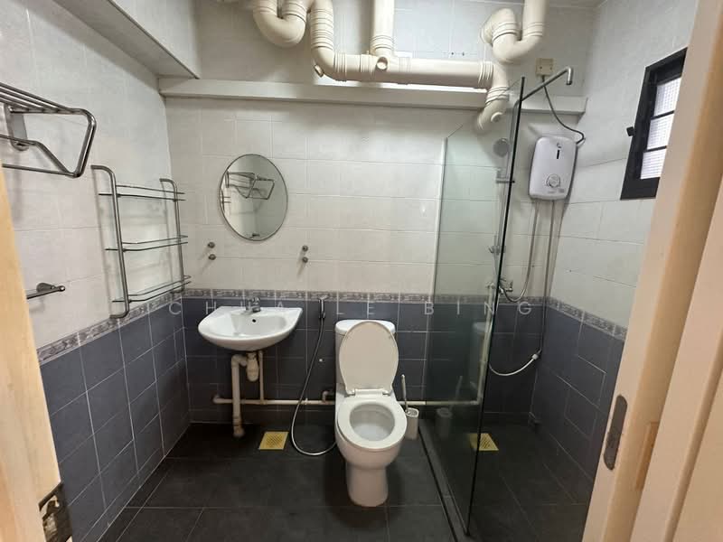 686D Choa Chu Kang Crescent, 686D Choa Chu Kang Crescent, 3 Bedrooms, 1,184 sqft, HDB Flat For Sale, by Chua Le Bing, 500204784 - Bathroom - PropertyGuru.com.sg
