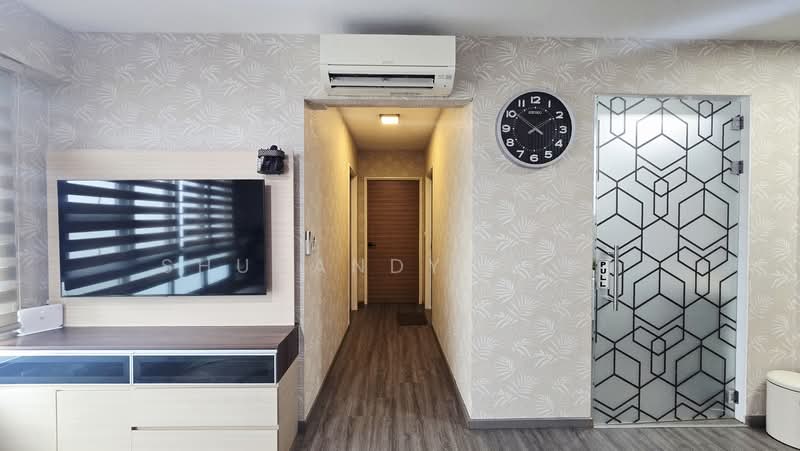 573C Woodlands Glen, 573C Woodlands Drive 16, 2 Bedrooms, 731 sqft, HDB Flat For Sale, by Shuhandy Tugi, 500204792 - Corridor - PropertyGuru.com.sg