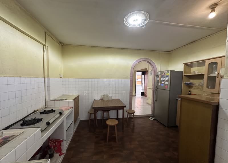 105 Towner Road, 105 Towner Road, 2 Bedrooms, 797 sqft, HDB Flat For Sale, by Eric Tan, 500204804 - Kitchen - PropertyGuru.com.sg