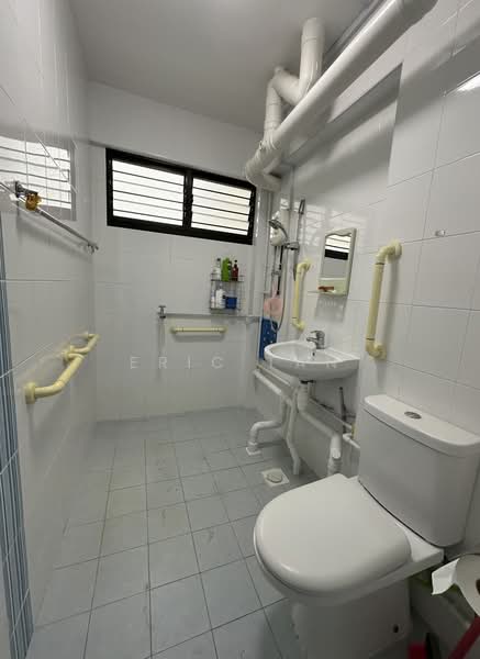105 Towner Road, 105 Towner Road, 2 Bedrooms, 797 sqft, HDB Flat For Sale, by Eric Tan, 500204804 - Bathroom - PropertyGuru.com.sg