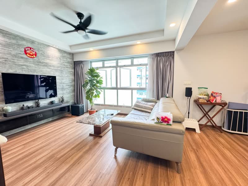 633C Senja Green, 633C Senja Road, 3 Bedrooms, 1,001 sqft, HDB Flat For Sale, by Tricia Low, 500204813 - Living Room - PropertyGuru.com.sg