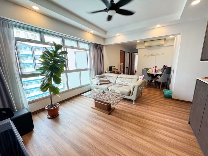 633C Senja Green, 633C Senja Road, 3 Bedrooms, 1,001 sqft, HDB Flat For Sale, by Tricia Low, 500204813 - Living Room - PropertyGuru.com.sg