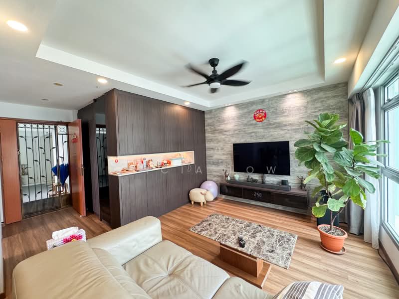 633C Senja Green, 633C Senja Road, 3 Bedrooms, 1,001 sqft, HDB Flat For Sale, by Tricia Low, 500204813 - Living Room - PropertyGuru.com.sg