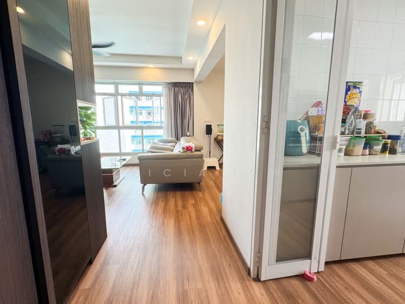 633C Senja Green, 633C Senja Road, 3 Bedrooms, 1,001 sqft, HDB Flat For Sale, by Tricia Low, 500204813 - Living Room - PropertyGuru.com.sg