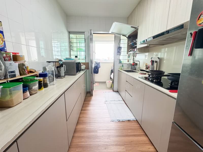 633C Senja Green, 633C Senja Road, 3 Bedrooms, 1,001 sqft, HDB Flat For Sale, by Tricia Low, 500204813 - Kitchen - PropertyGuru.com.sg
