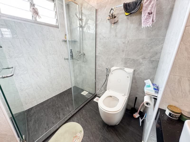 633C Senja Green, 633C Senja Road, 3 Bedrooms, 1,001 sqft, HDB Flat For Sale, by Tricia Low, 500204813 - Master Bathroom - PropertyGuru.com.sg