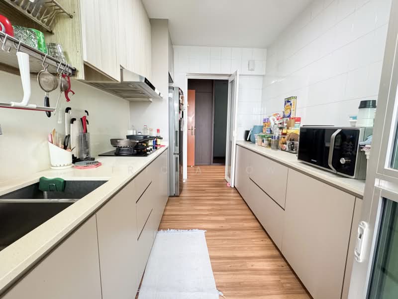 633C Senja Green, 633C Senja Road, 3 Bedrooms, 1,001 sqft, HDB Flat For Sale, by Tricia Low, 500204813 - Kitchen - PropertyGuru.com.sg