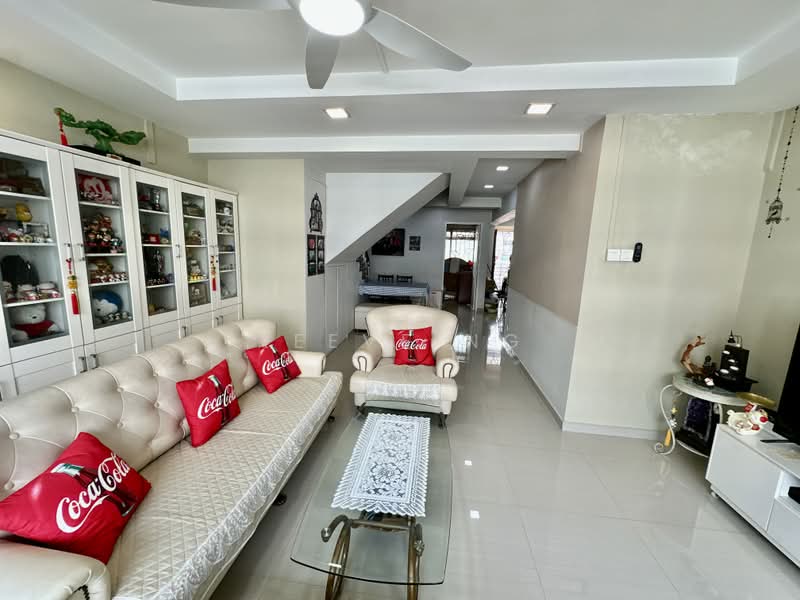 354 Bukit Batok Street 31, 354 Bukit Batok Street 31, 4 Bedrooms, 1,593 sqft, HDB Flat For Sale, by Keeve Ng, 500204816 - Living Room - PropertyGuru.com.sg