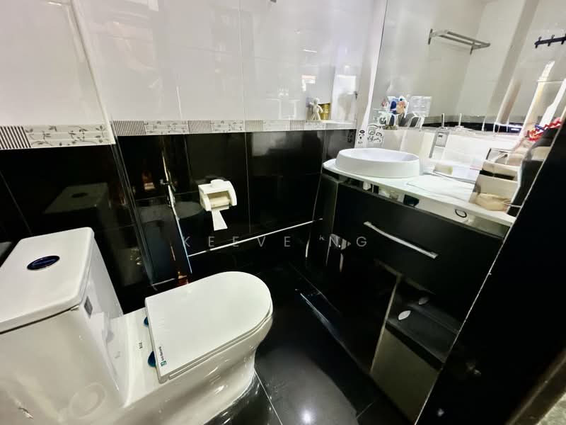 354 Bukit Batok Street 31, 354 Bukit Batok Street 31, 4 Bedrooms, 1,593 sqft, HDB Flat For Sale, by Keeve Ng, 500204816 - Attached Bathroom - PropertyGuru.com.sg