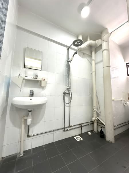 354 Bukit Batok Street 31, 354 Bukit Batok Street 31, 4 Bedrooms, 1,593 sqft, HDB Flat For Sale, by Keeve Ng, 500204816 - Common Bathroom - PropertyGuru.com.sg