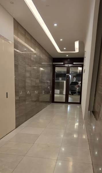 Lakeville, 1 Jurong Lake Link, 2 Bedrooms, 775 sqft, Condominium For Rent, by Janet Lee, 500204819 - Corridor - PropertyGuru.com.sg
