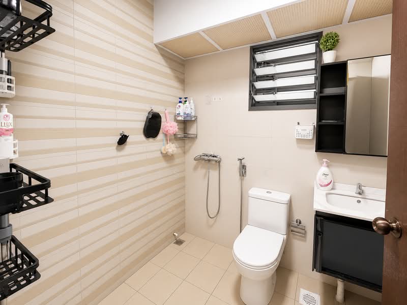 336B Anchorvale Crescent, 336B Anchorvale Crescent, 4 Bedrooms, 1,206 sqft, HDB Flat For Sale, by Iris Peck, 500204829 - Bathroom - PropertyGuru.com.sg