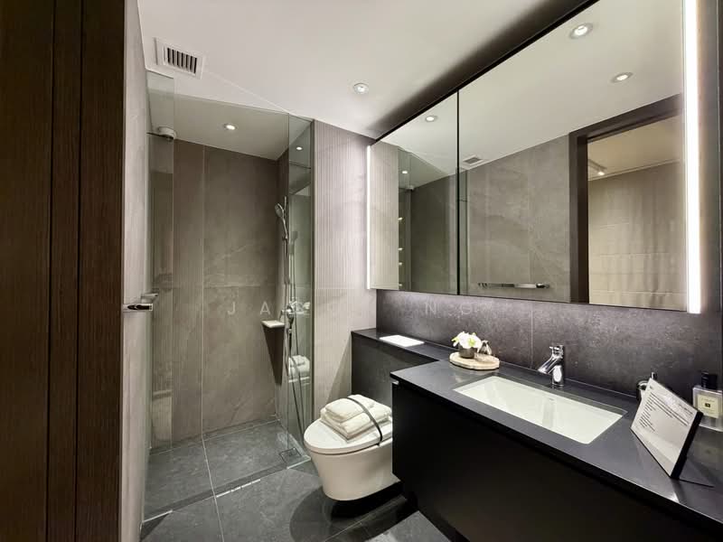 The Collective At One Sophia, 1B Sophia Road, 3 Bedrooms, 1,023 sqft, Condominium For Sale, by Jason Ng, 500204833 - Bathroom - PropertyGuru.com.sg