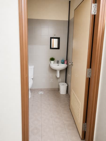 Midview Building, 50 Bukit Batok Street 23, 1,711 sqft, Light Industrial (B1) For Rent, by Javier Ng 黄允健, 500204835 - Bathroom - CommercialGuru.com.sg