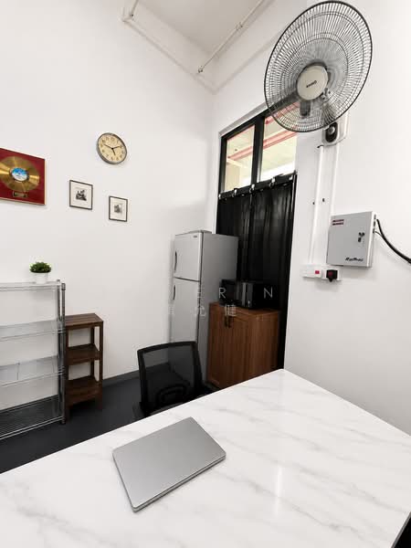 Midview Building, 50 Bukit Batok Street 23, 1,711 sqft, Light Industrial (B1) For Rent, by Javier Ng 黄允健, 500204835 - Interior - CommercialGuru.com.sg
