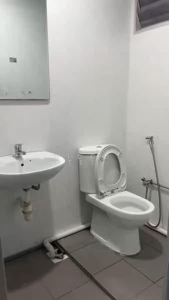 Textile Centre, 200 Jalan Sultan, Room Rental, 150 sqft, Apartment For Rent, by Midco Tee, 500204837 - Bathroom - PropertyGuru.com.sg