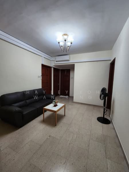 Ballota Park Condo, 152 Mariam Way, 6 Bedrooms, 1,700 sqft, Condominium For Rent, by Hayley Koh Wan Ting, 500204838 - Living Room - PropertyGuru.com.sg