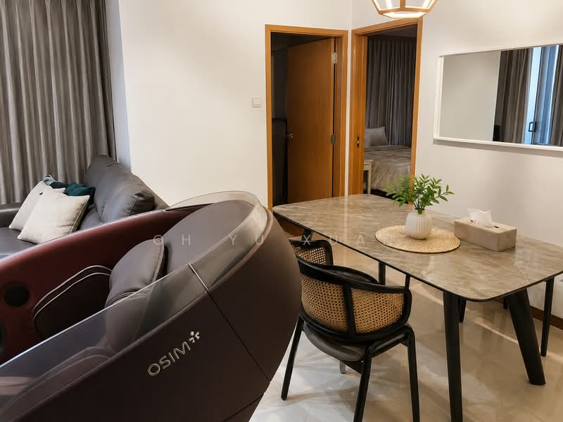 8 @ Mount Sophia, 8 Mount Sophia, 2 Bedrooms, 958 sqft, Condominium For Sale, by Oh Yu Xuan, 500204840 - Living Room - PropertyGuru.com.sg