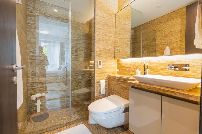Corals at Keppel Bay, , 2 Bedrooms, 915 sqft, Condominium For Sale, by Sharon Jany, 500204842 - Bathroom - PropertyGuru.com.sg