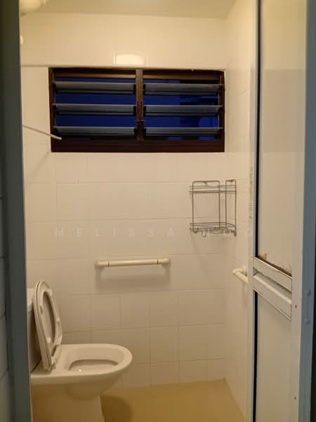 703 Hougang Avenue 2, 703 Hougang Avenue 2, Room Rental, 100 sqft, HDB Flat For Rent, by Melissa Hoo, 500204843 - Bathroom - PropertyGuru.com.sg