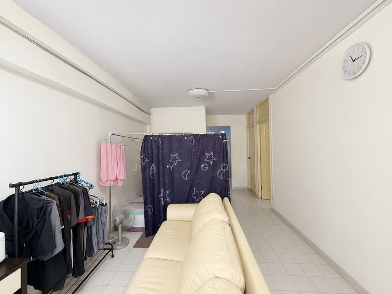 130 Yishun Street 11, 130 Yishun Street 11, 2 Bedrooms, 797 sqft, HDB Flat For Sale, by Jay Goh, 500204844 - Living Room - PropertyGuru.com.sg