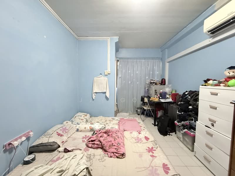 130 Yishun Street 11, 130 Yishun Street 11, 2 Bedrooms, 797 sqft, HDB Flat For Sale, by Jay Goh, 500204844 - Master Bedroom - PropertyGuru.com.sg