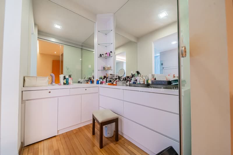 Casa Merah, 50 Tanah Merah Kechil Avenue, 3 Bedrooms, 1,259 sqft, Condominium For Rent, by Kerdelle Khaw, 500204849 - Bathroom - PropertyGuru.com.sg
