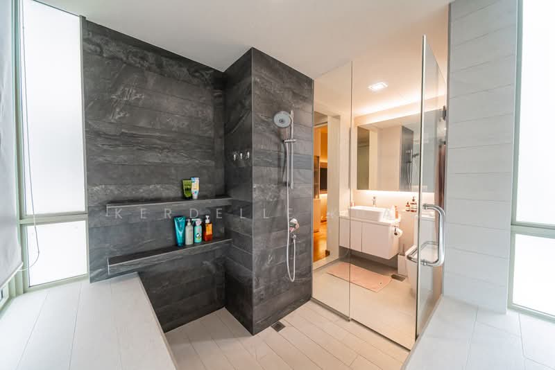 Casa Merah, 50 Tanah Merah Kechil Avenue, 3 Bedrooms, 1,259 sqft, Condominium For Rent, by Kerdelle Khaw, 500204849 - Bathroom - PropertyGuru.com.sg