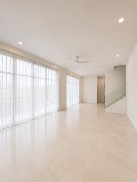 Serangoon Garden Estate, Cooling Close, 5 Bedrooms, 4,200 sqft, Corner Terrace For Rent, by Kriste Cheong, 500204854 - Living Room - PropertyGuru.com.sg