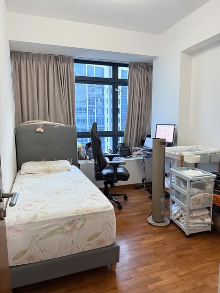City Square Residences, 6 Kitchener Link, 3 Bedrooms, 1,206 sqft, Condominium For Rent, by Yen Neo L Y, 500204856 - Bedroom 2 - PropertyGuru.com.sg
